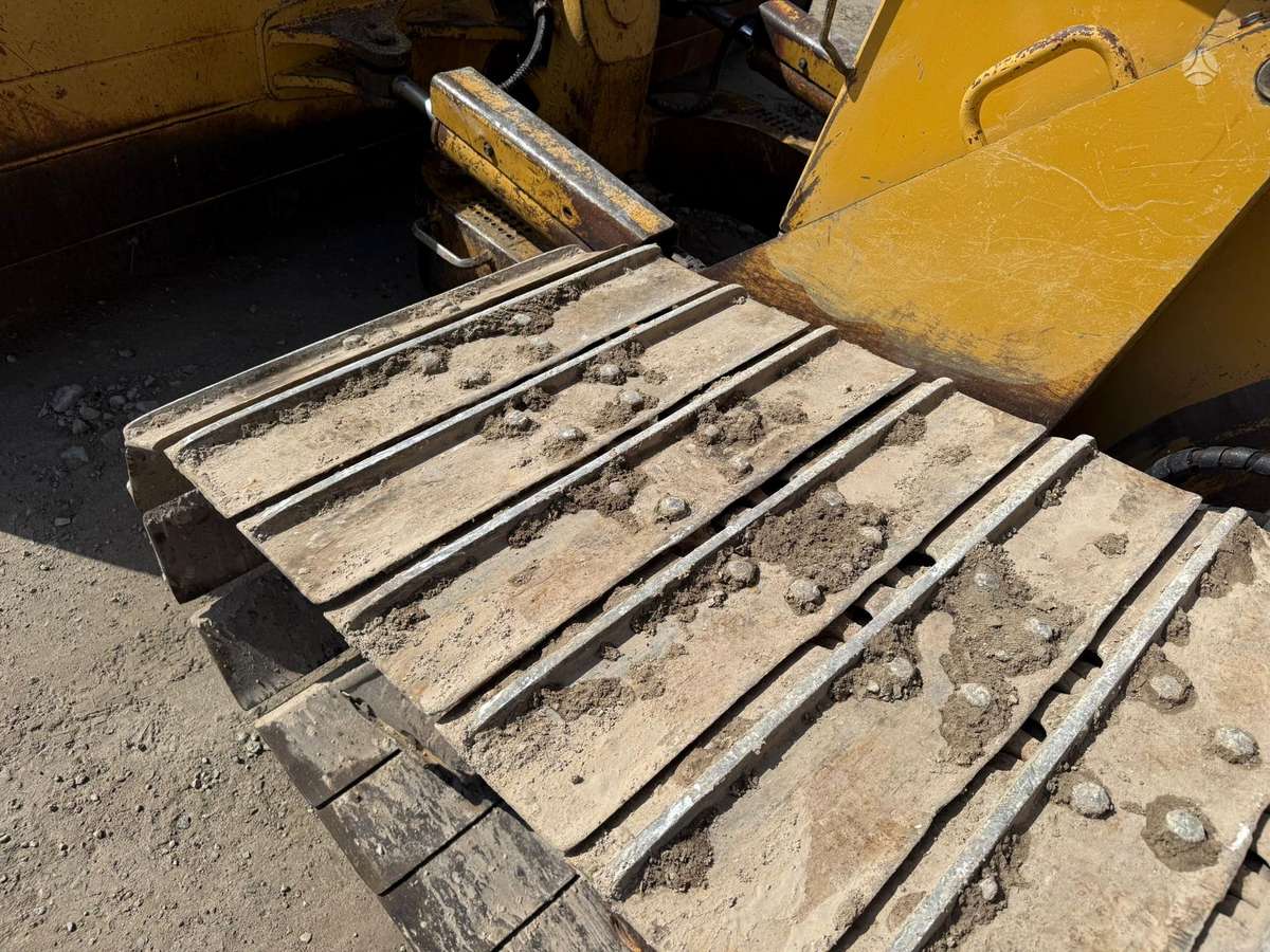 Caterpillar D6M LGP, buldozeriai