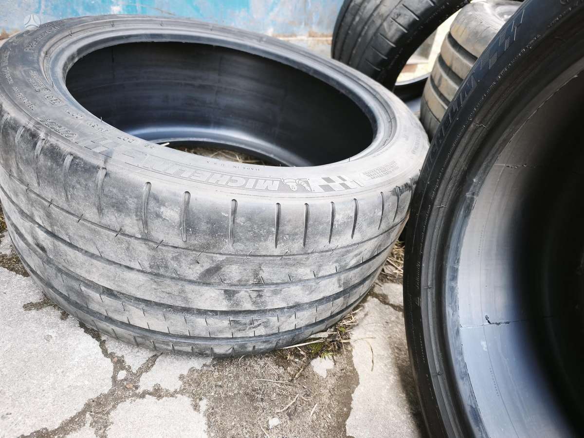 Michelin Pilot Super Sport, summer 285/35 R19