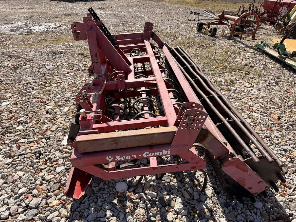 SCAN AGRO 3, žemės dirbimo / ruošimo technika