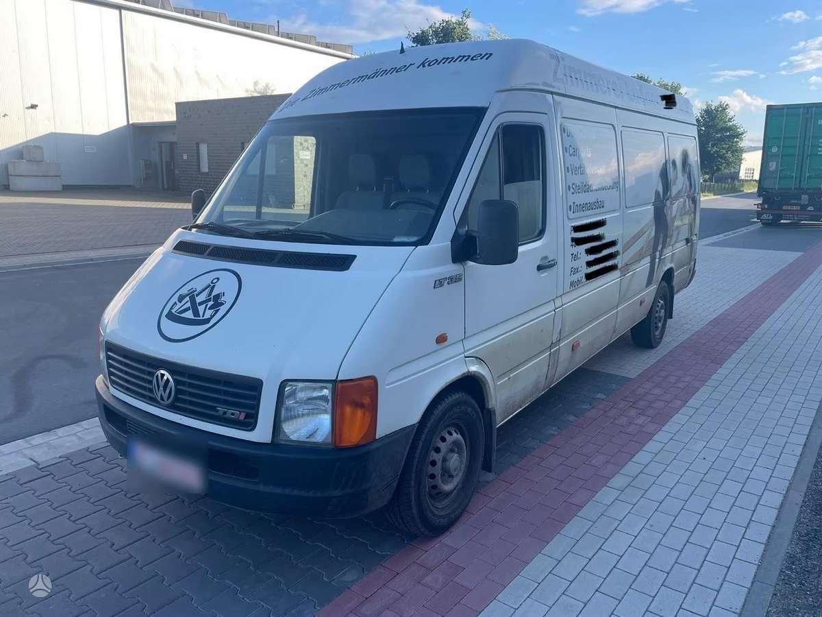 Volkswagen LT28, cargo vans