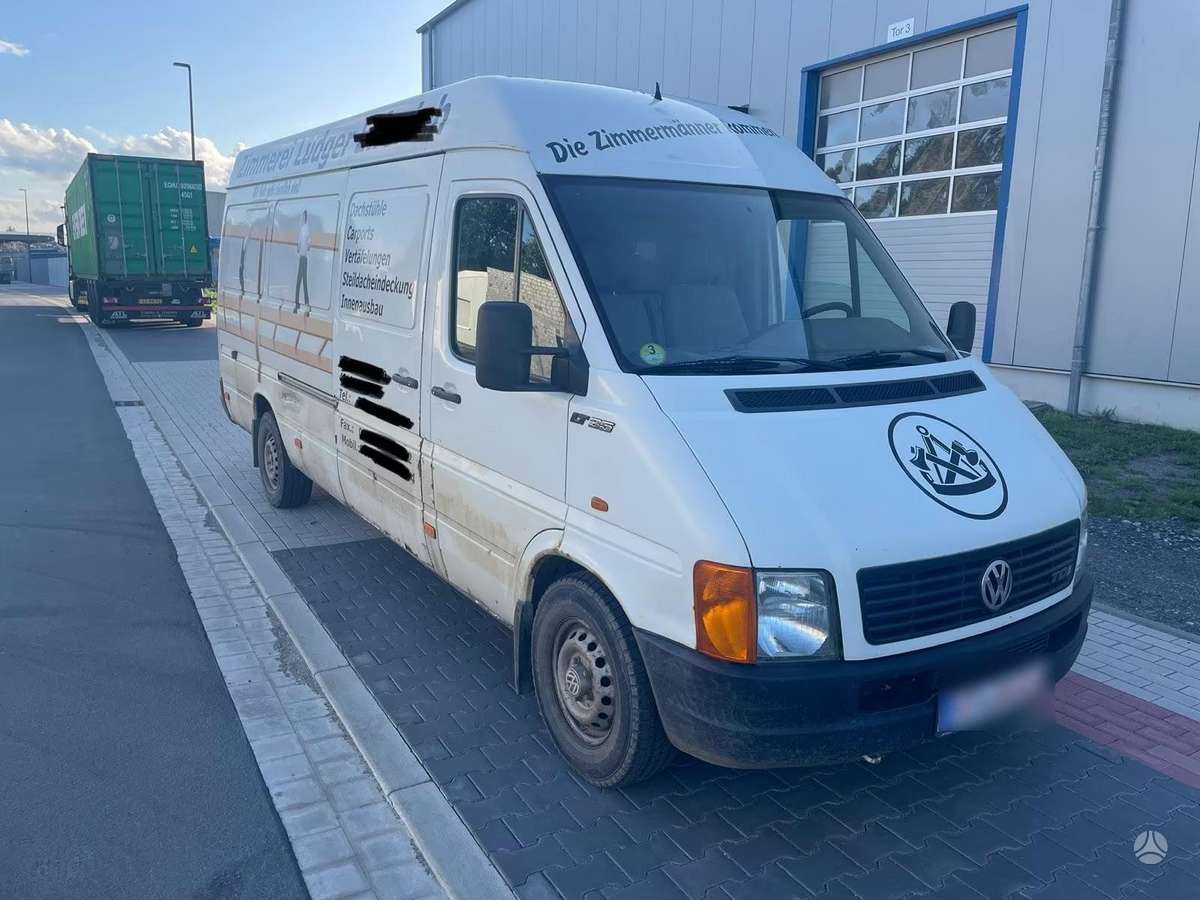 Volkswagen LT28, cargo vans