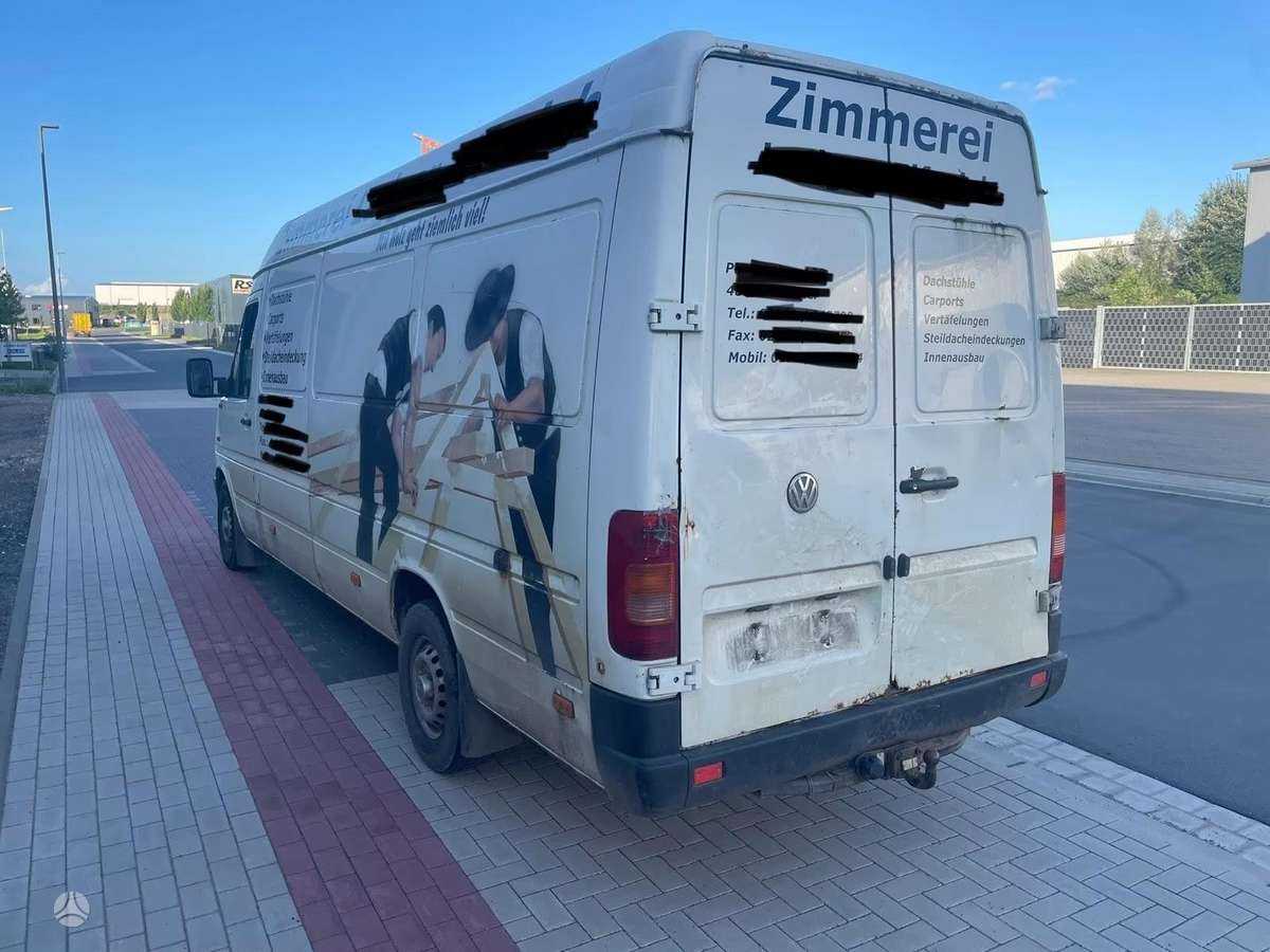 Volkswagen LT28, cargo vans