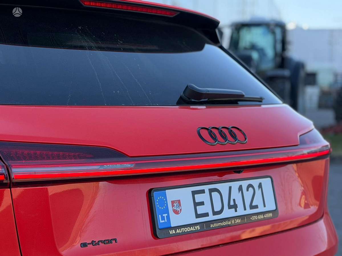Audi e-tron, 95 kWh, off-road / crossover
