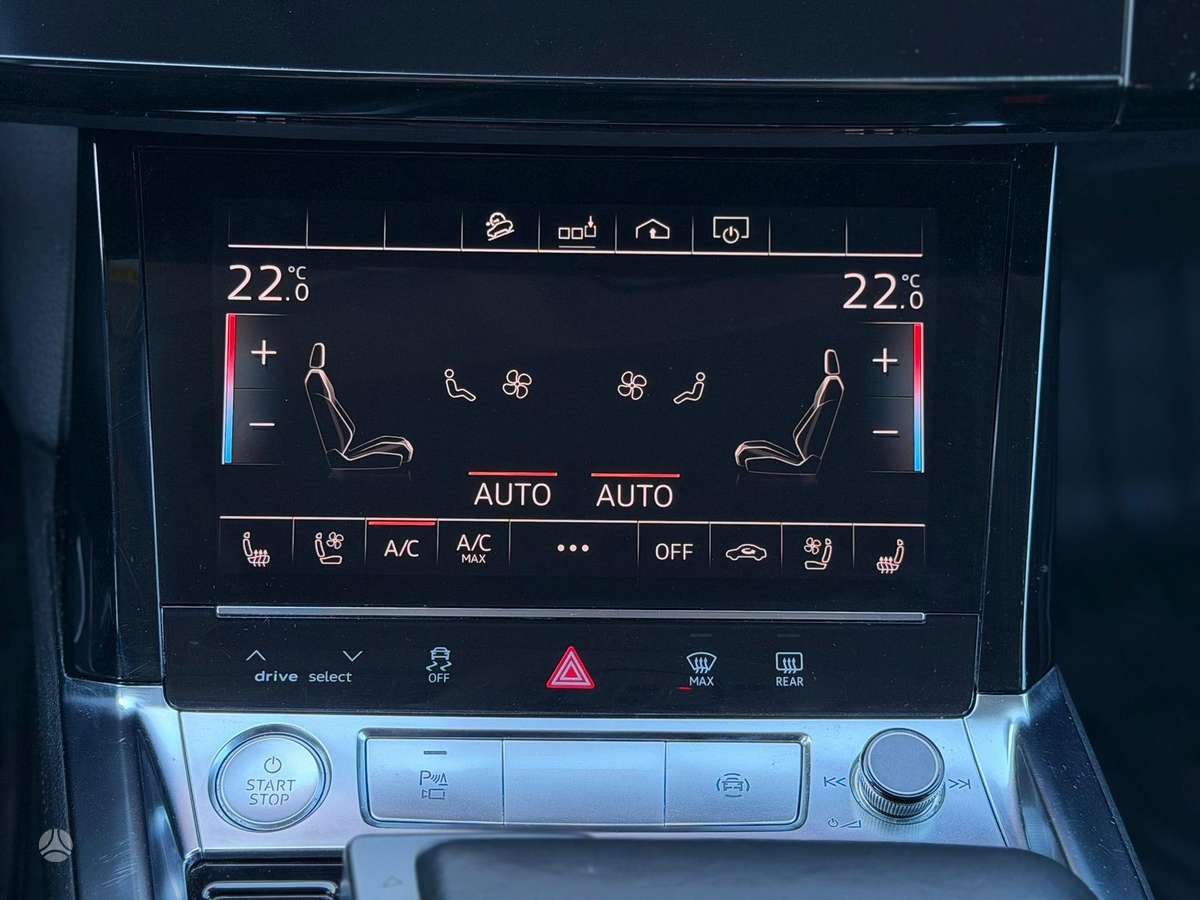 Audi e-tron, 95 kWh, off-road / crossover