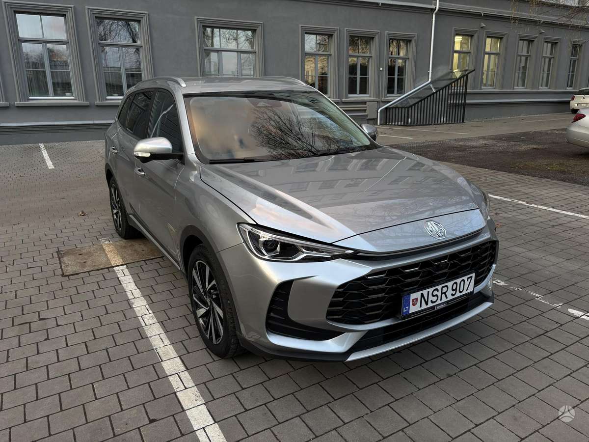 MG ZS, visurgājējs / krosovers