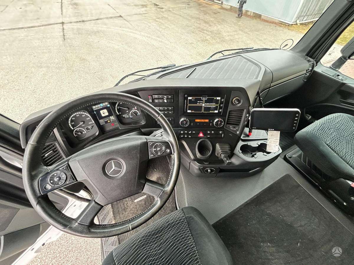 Mercedes-Benz AROCS 3253, самосвалы