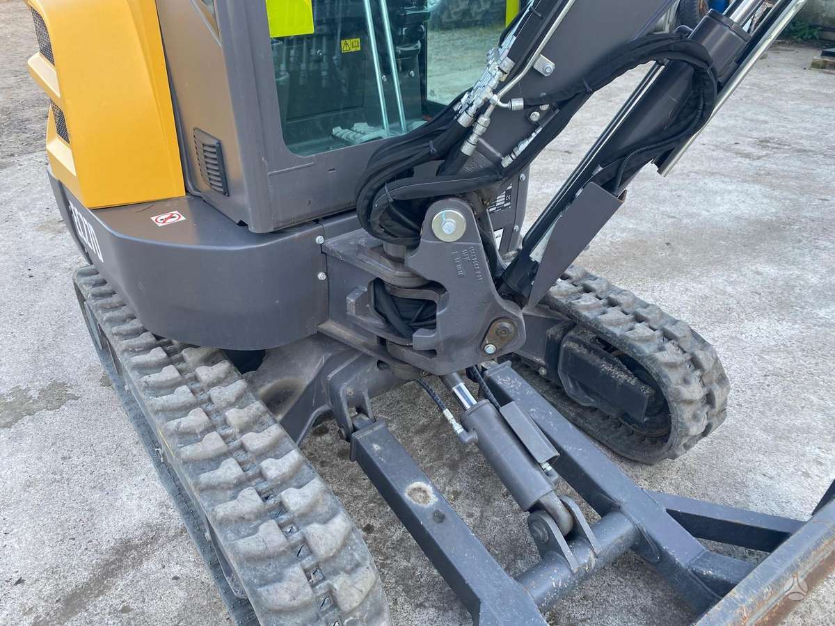 Volvo EC 27 D, мини-экскаваторы