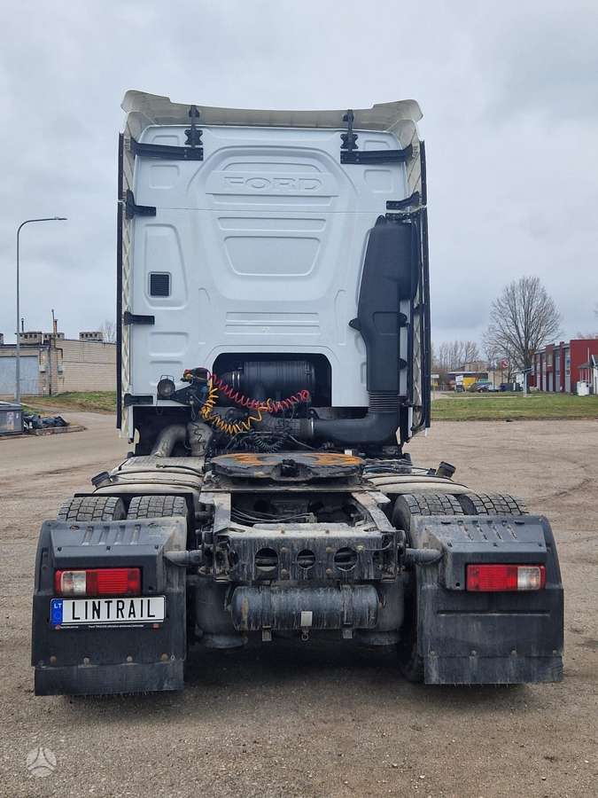 Ford F-MAX, double sleeper