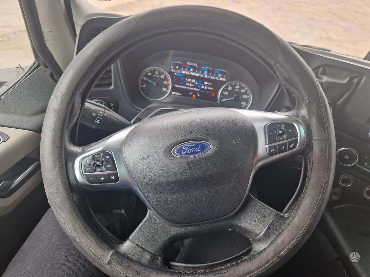 Ford F-MAX, double sleeper