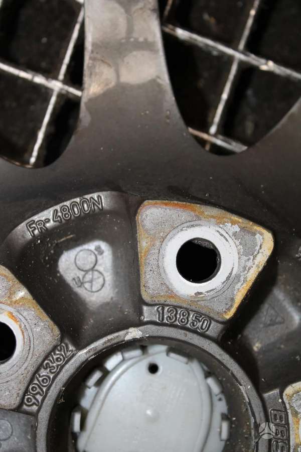Porsche 986, light alloy, R18