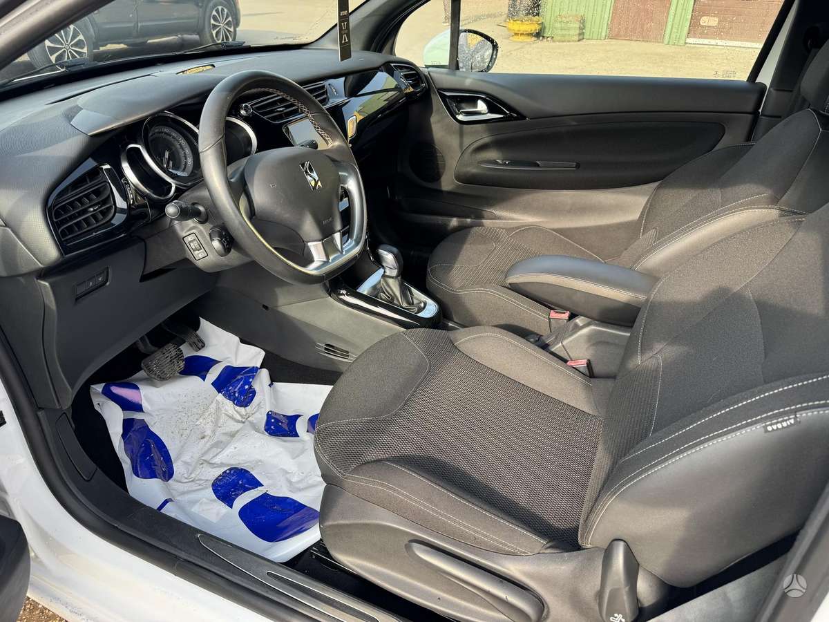 Citroen DS3, 1.2 l., hatchback
