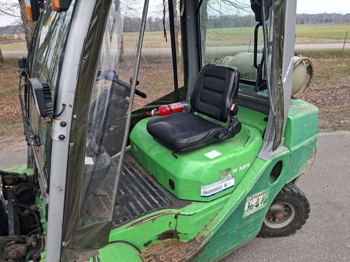 Cesab M325, forklifts