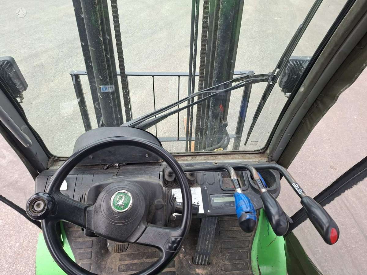 Cesab M325, forklifts