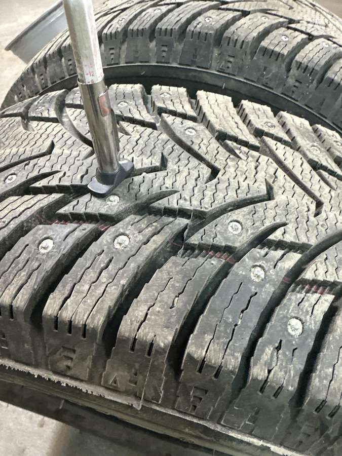 Nankang, winter 215/60 R16