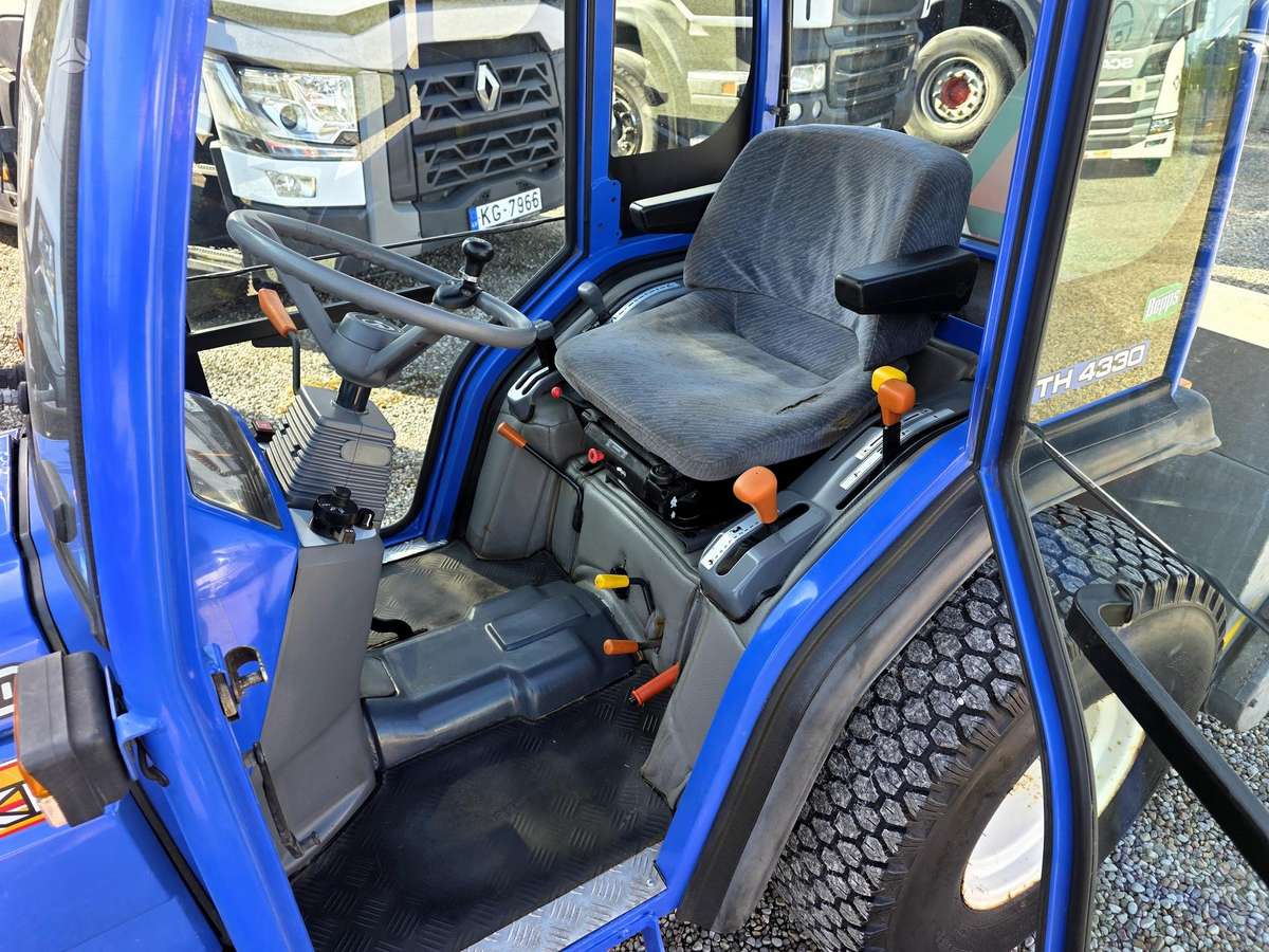 Iseki TH4330, tractors