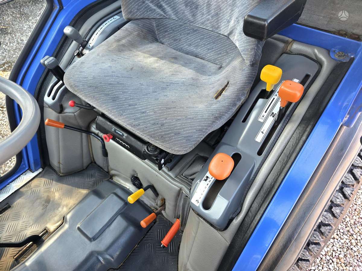 Iseki TH4330, tractors