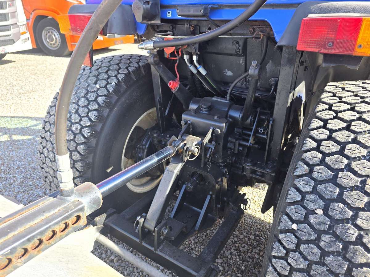 Iseki TH4330, tractors
