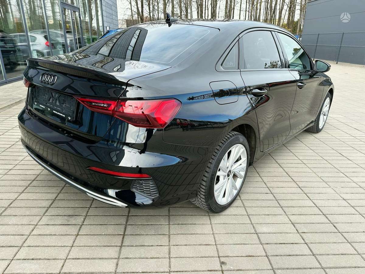 Audi A3, 1.0 l., Седан