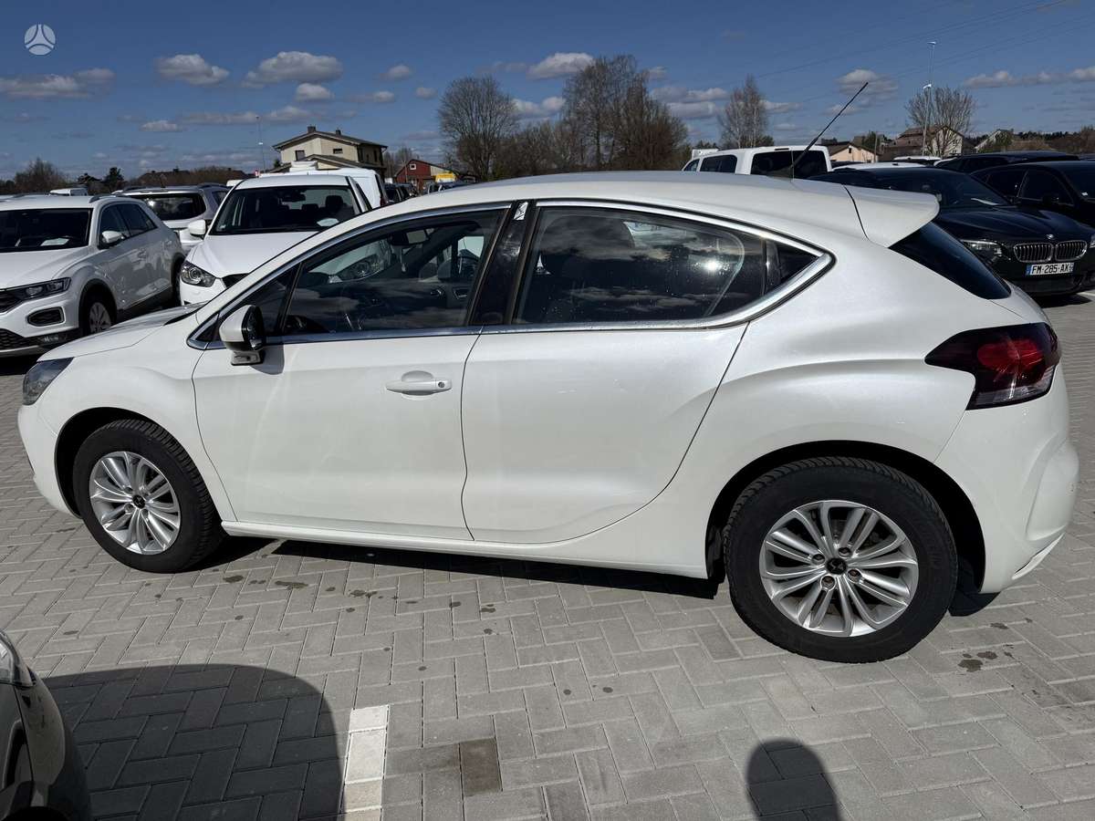 Citroen DS4, 1.6 l., Хэтчбек