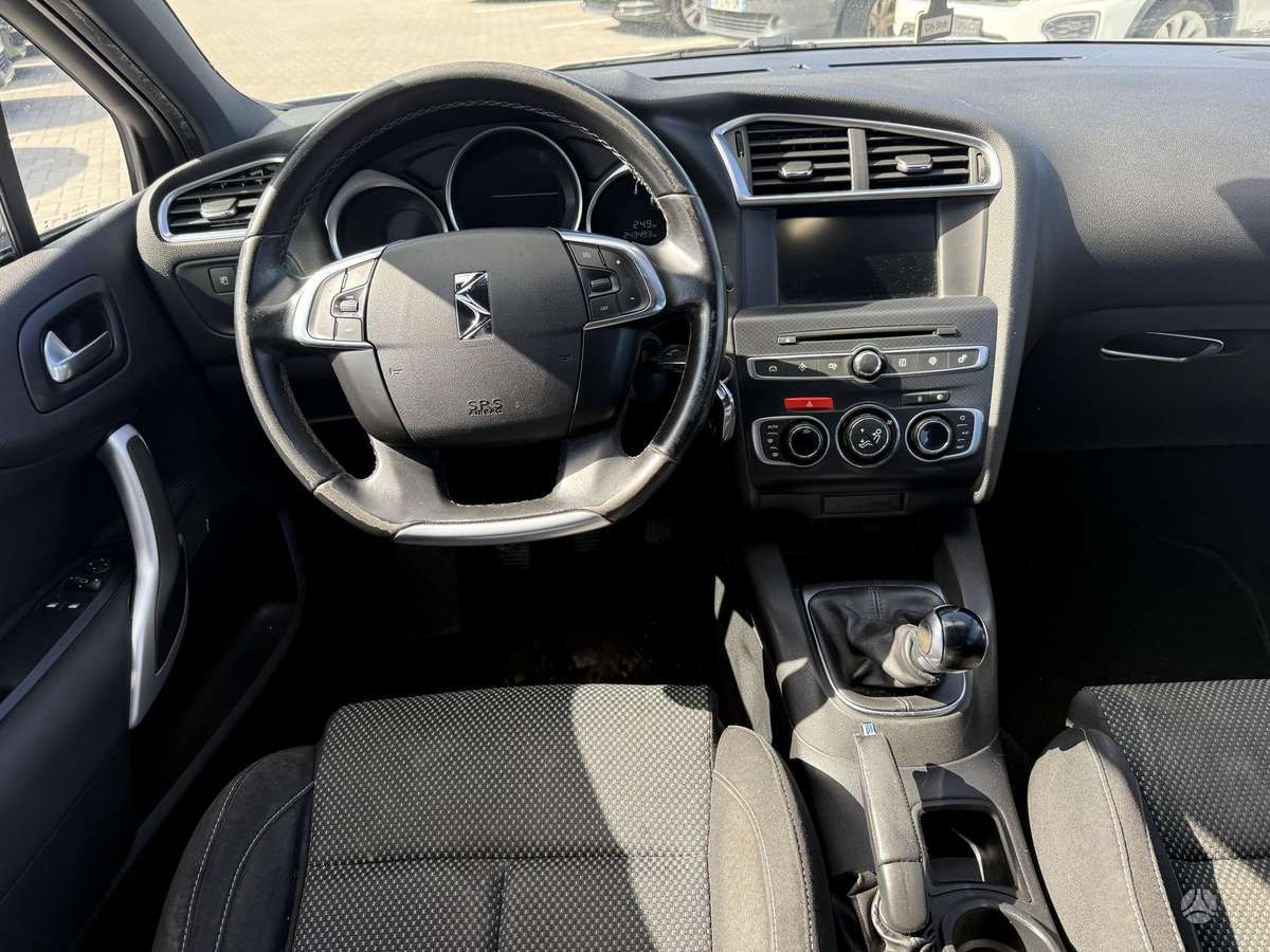 Citroen DS4, 1.6 l., Хэтчбек