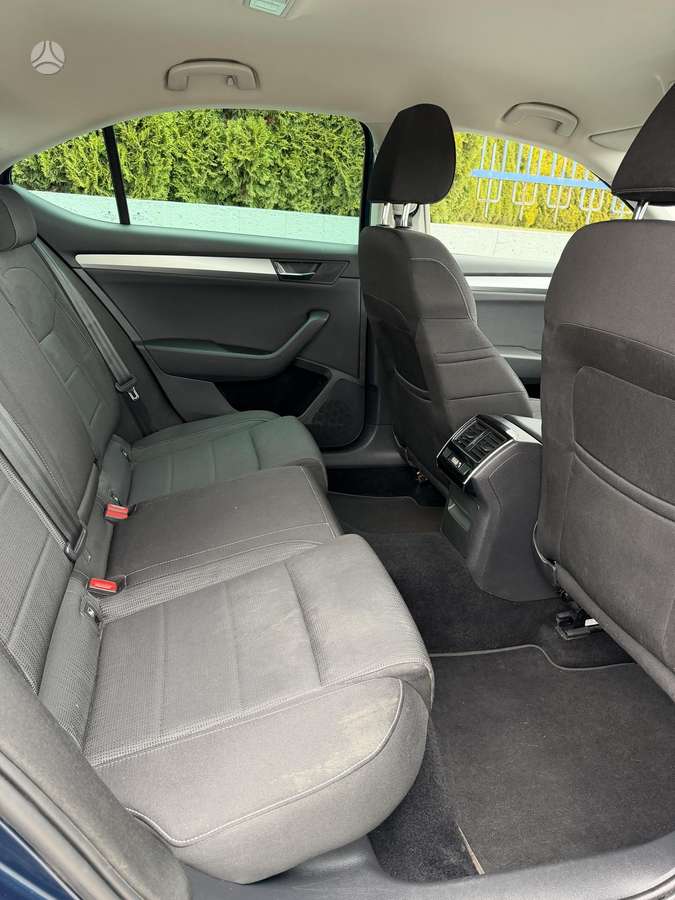 Skoda Superb, 1.8 l., hatchback