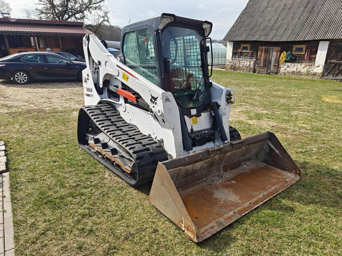 Bobcat T770, mini loaders