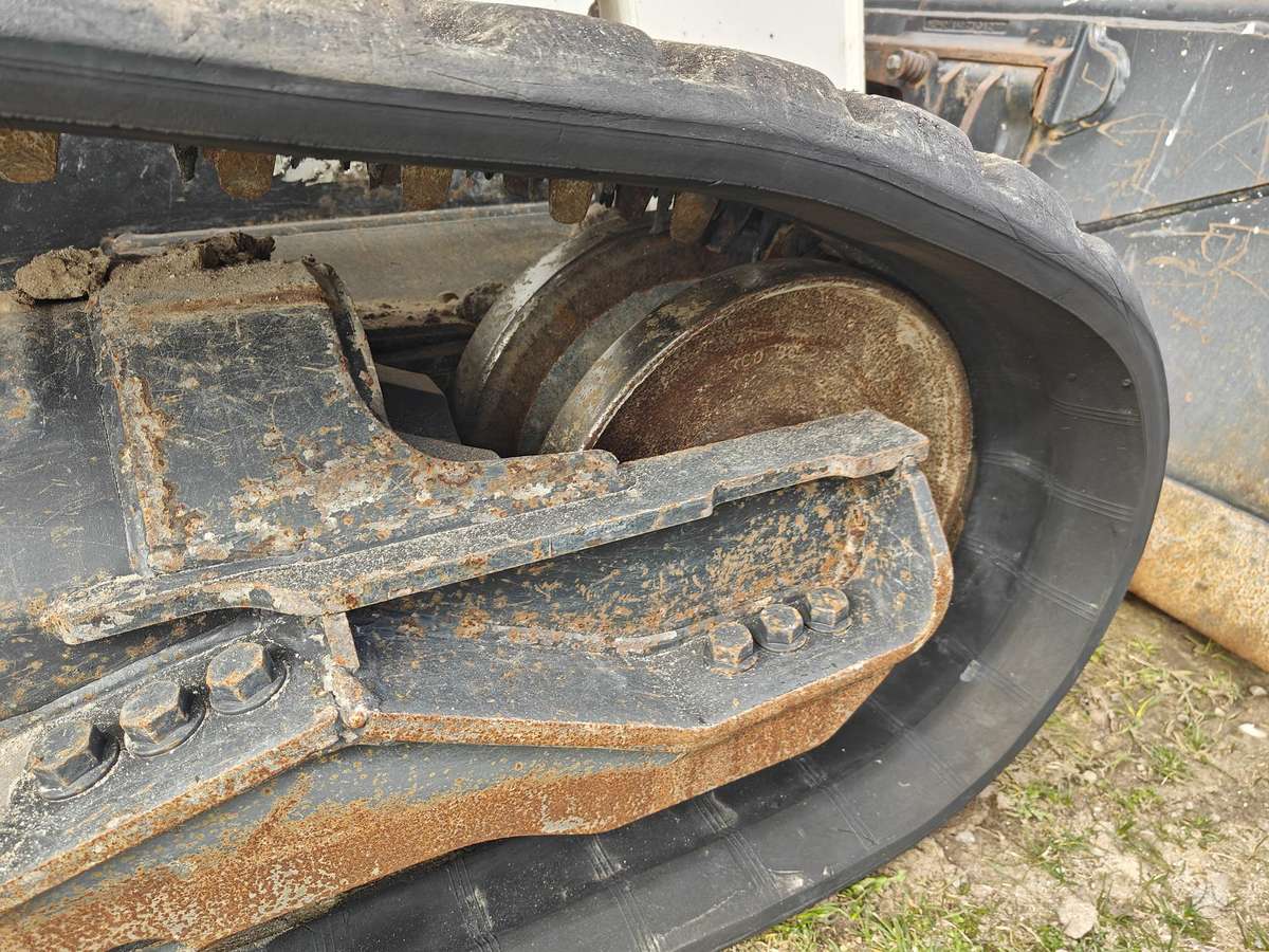 Bobcat T770, mini loaders