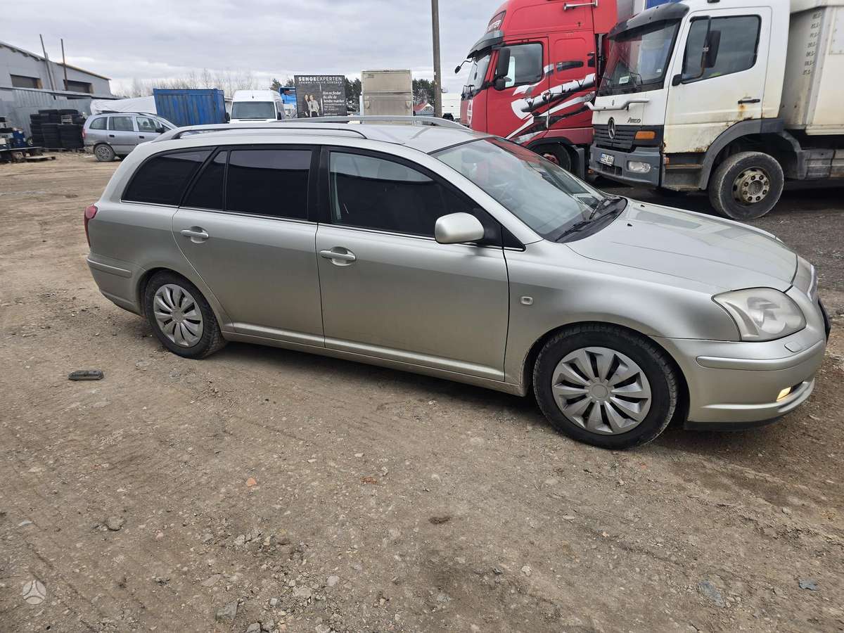 Toyota Avensis - 3