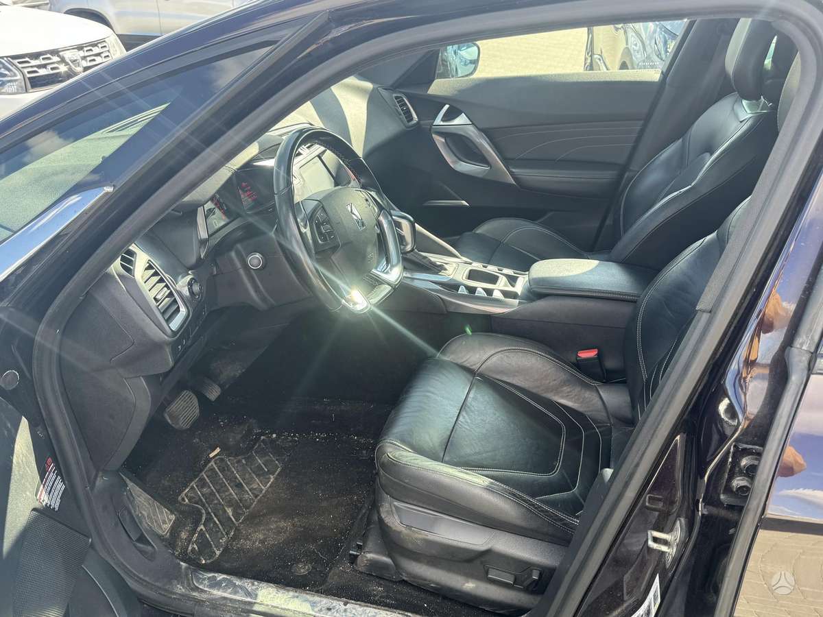 Citroen DS5, 2.0 l., hatchback