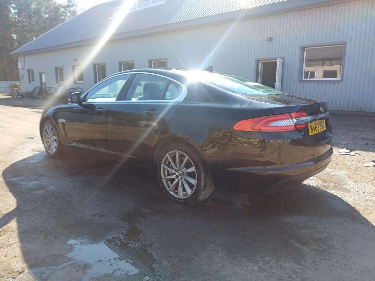 Jaguar XF по частям. Engine code 224dt color code pel