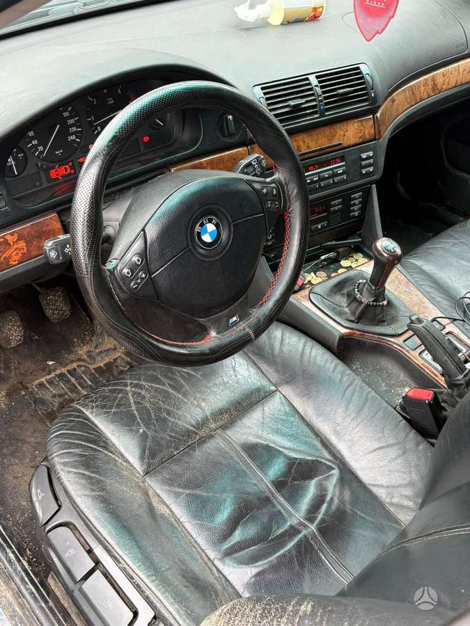 BMW 530 for parts