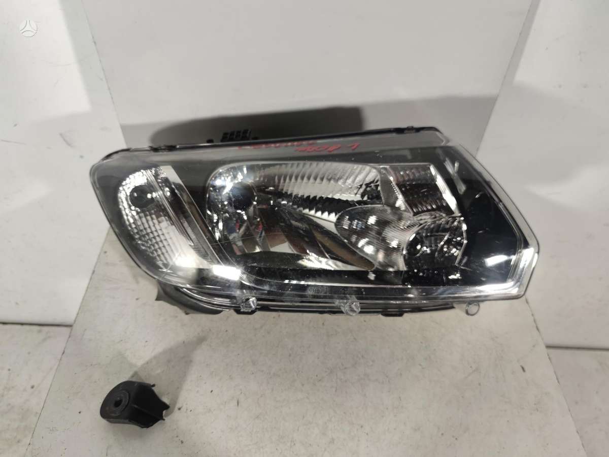 Dacia Sandero kėbulo dalys