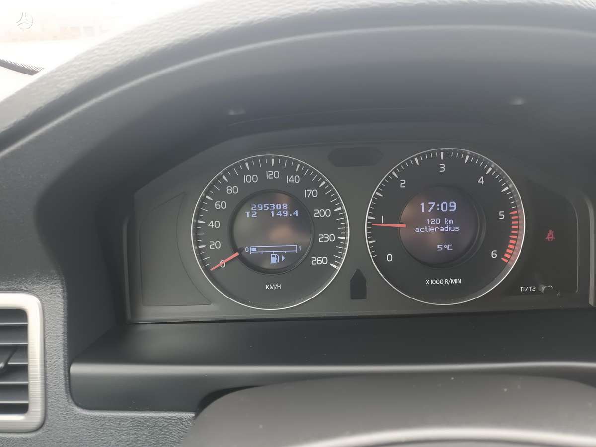 Volvo V70, 2.0 l., Универсал