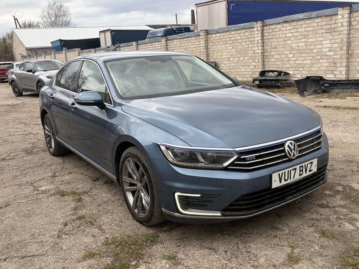 Volkswagen Passat for parts
