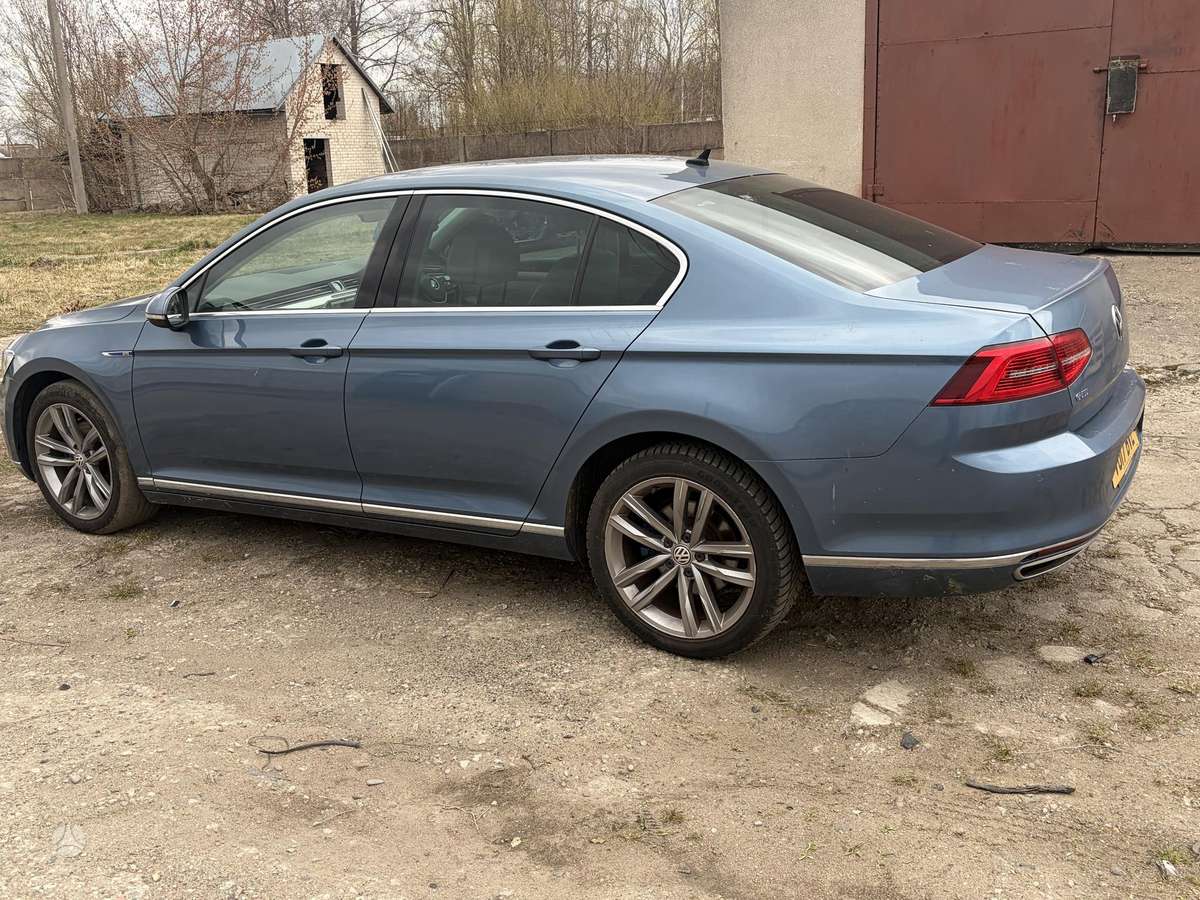 Volkswagen Passat for parts