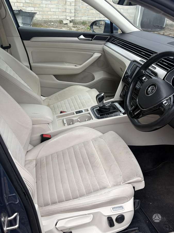 Volkswagen Passat for parts
