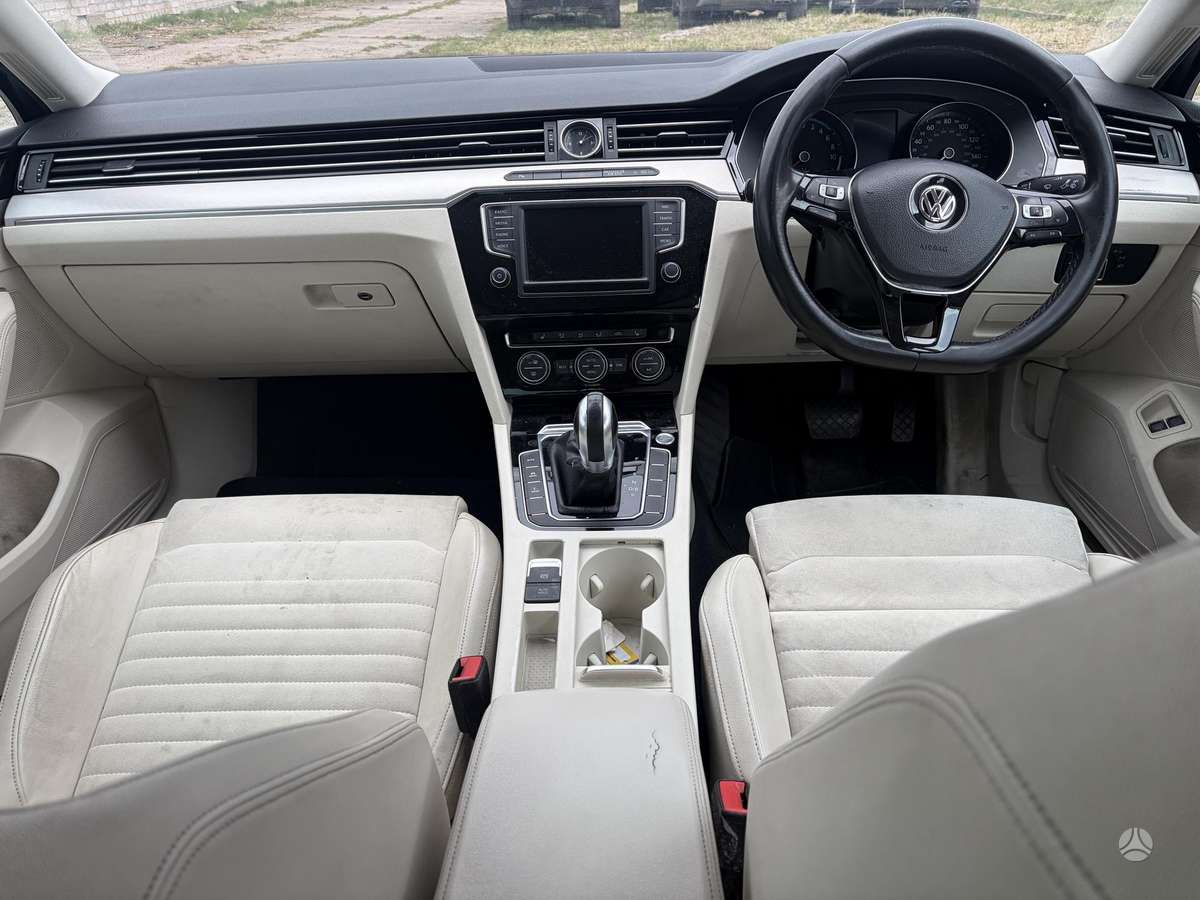 Volkswagen Passat for parts