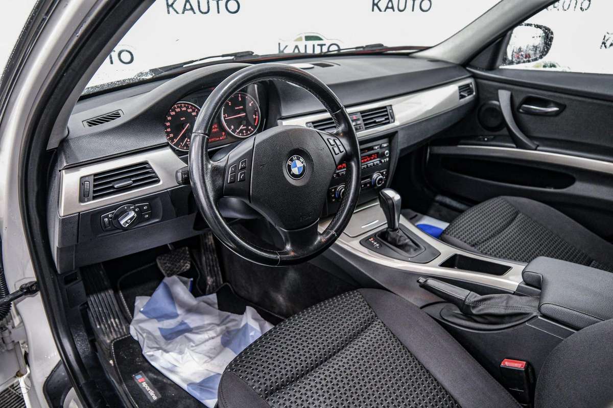 BMW 320, 2.0 l., universalas