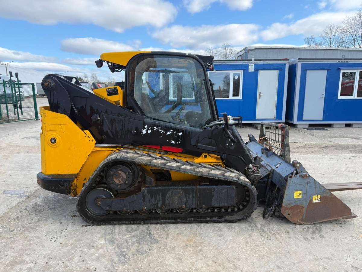 JCB 300T, mini iekrāvēji