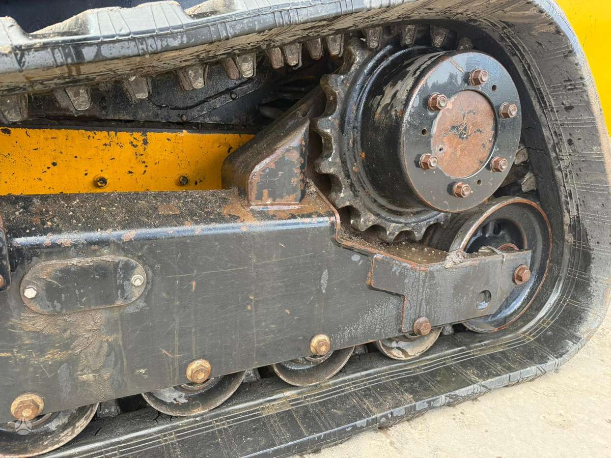 JCB 300T, mini iekrāvēji