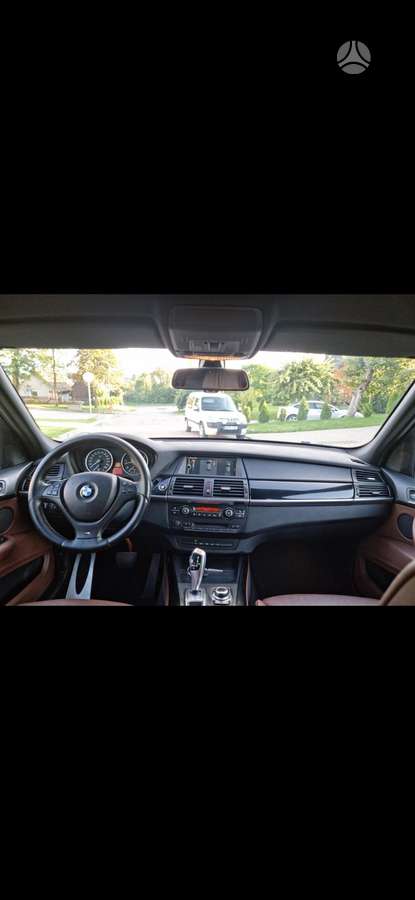 BMW X5, 3.0 l., off-road / crossover