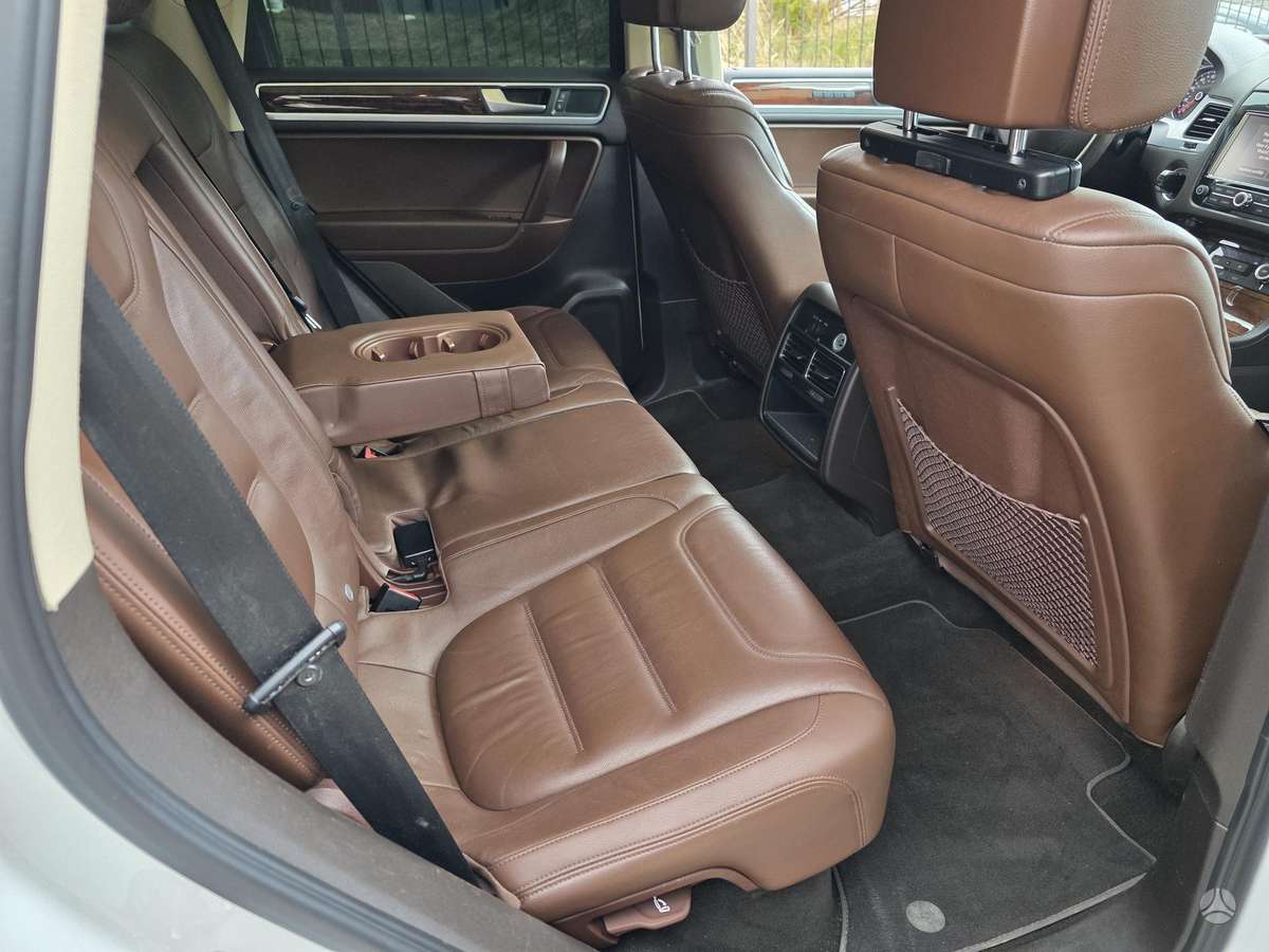 Volkswagen Touareg - 12
