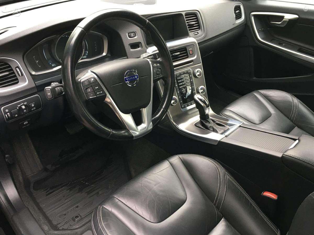 Volvo S60, 2.0 l., Седан
