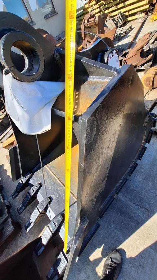 -Kita- Kaušas, excavator