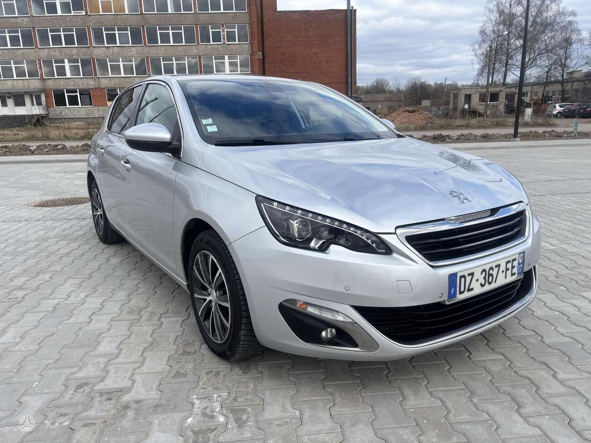 Peugeot 308, 1.2 l., hatchback