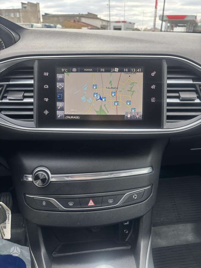 Peugeot 308, 1.2 l., hatchback