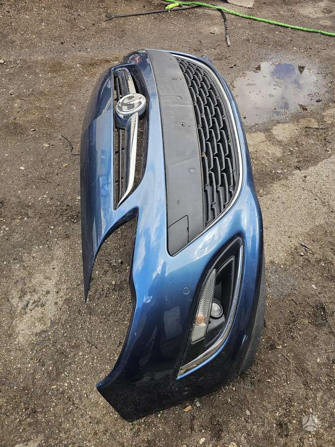 Opel Astra bamperiai, sparnai