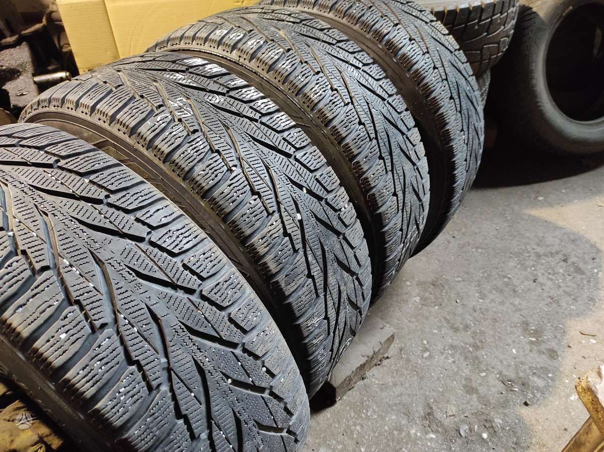 Dunlop, зимние 215/65 R16