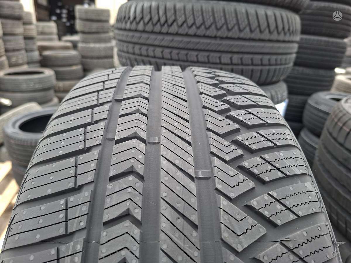 Sailun, всесезонные 235/45 R18