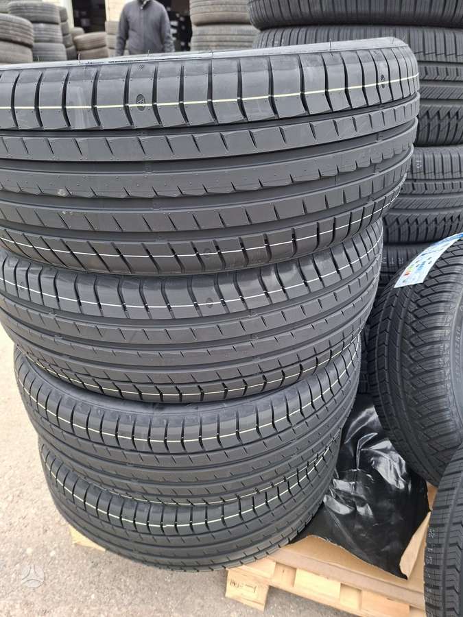 Triangle TH202 2025, summer 235/55 R20